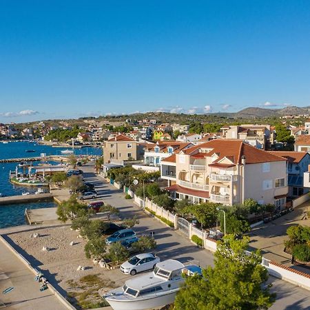 Apartments By The Sea Brodarica, Sibenik - 4194 エクステリア 写真