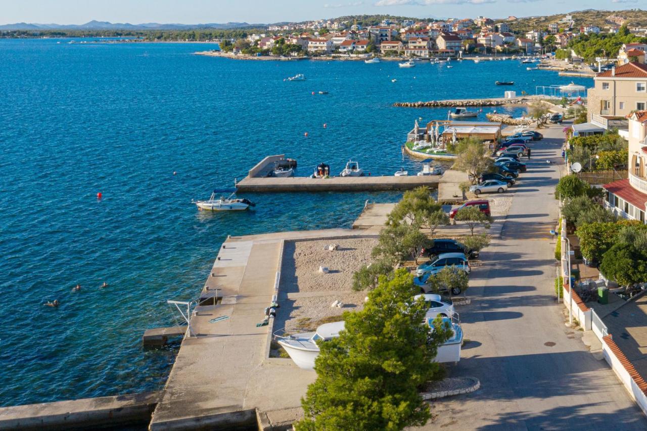 Apartments By The Sea Brodarica, Sibenik - 4194 エクステリア 写真